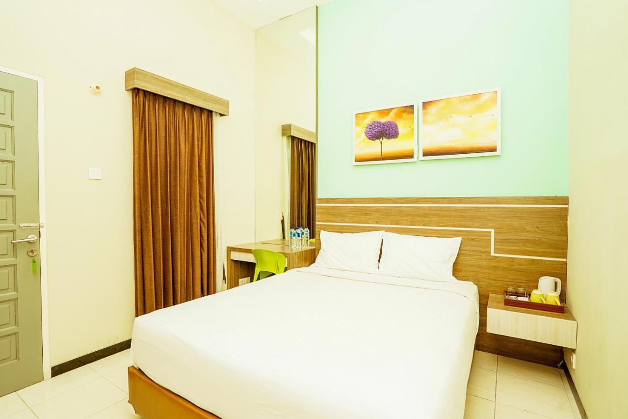 Ardhya Guesthouse Syariah By Ecommerceloka Sidoarjo Esterno foto