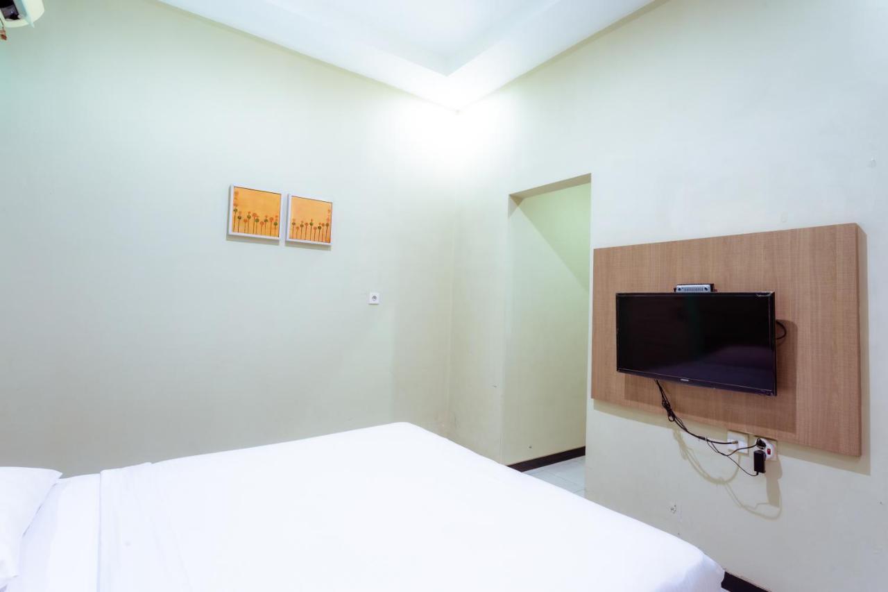 Ardhya Guesthouse Syariah By Ecommerceloka Sidoarjo Esterno foto